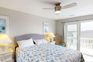 8 bedrooms, free WiFi, bed sheets