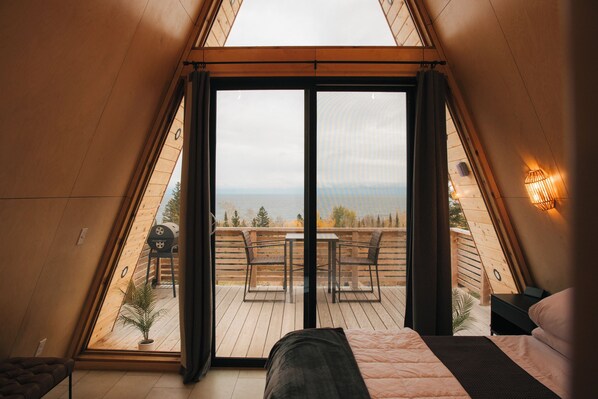1 bedroom, iron/ironing board, WiFi, bed sheets - Cliffside A-Frame (Two Harbors)
