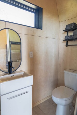 Hair dryer, towels - Cliffside A-Frame (Two Harbors)