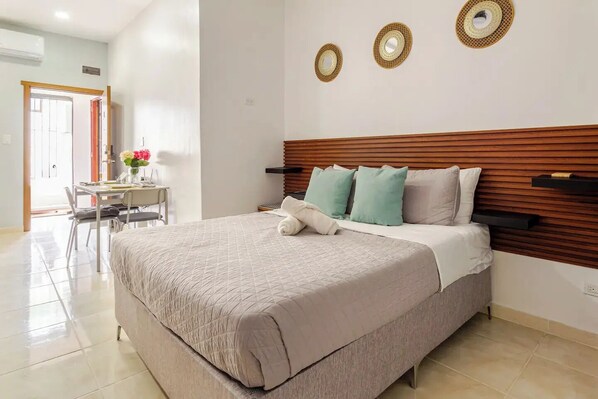 1 chambre, fer et planche à repasser, Wi-Fi, draps fournis