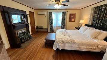 3 bedrooms, travel crib, free WiFi, bed sheets