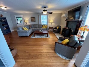 Smart-tv en een open haard