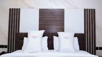 1 bedroom, in-room safe, desk, laptop workspace