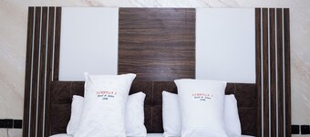 Formula 2 Hotel and Suites