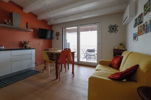 Smart TV - Center Sicily house with panoramic terrace CIN IT086011C2PMHSZL62  (Leonforte)