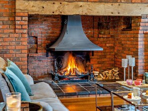 House | Interior - Luxury Riverside Mansion in Marlow (Maidenhead)