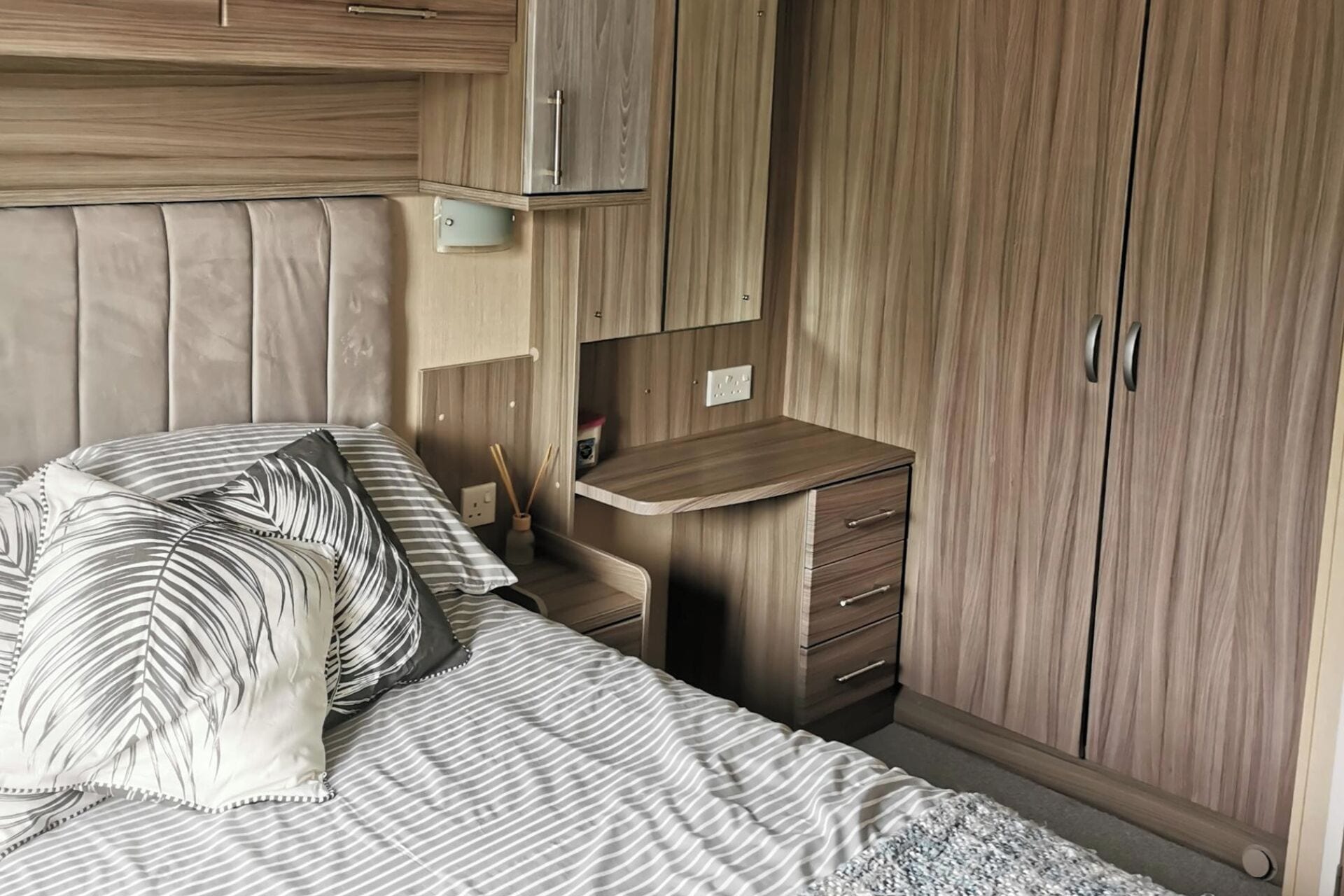 2 dormitorios, tabla de planchar con plancha, wifi gratis y ropa de cama