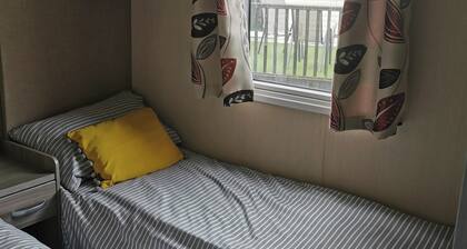 2 Bed Lodge Sleeps 6 -pets Ok -patio -free Parking