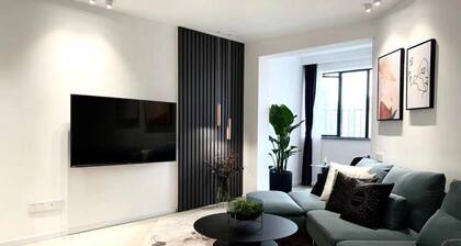 Shanghai Jing'an Temple Quality 3 BR Alarming and quiet Commercial area