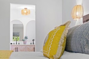 3 bedrooms, desk, iron/ironing board, WiFi