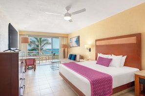 Rom – superior, balkong, ved strandkanten | Minibar (inkludert), safe på rommet og skrivebord