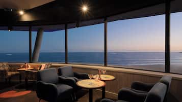 4 bar/lounge, bar sull'acqua, bar a bordo piscina