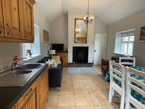 Cottage | Private kitchen - Cottage in the Dublin Mountain (Cunard)