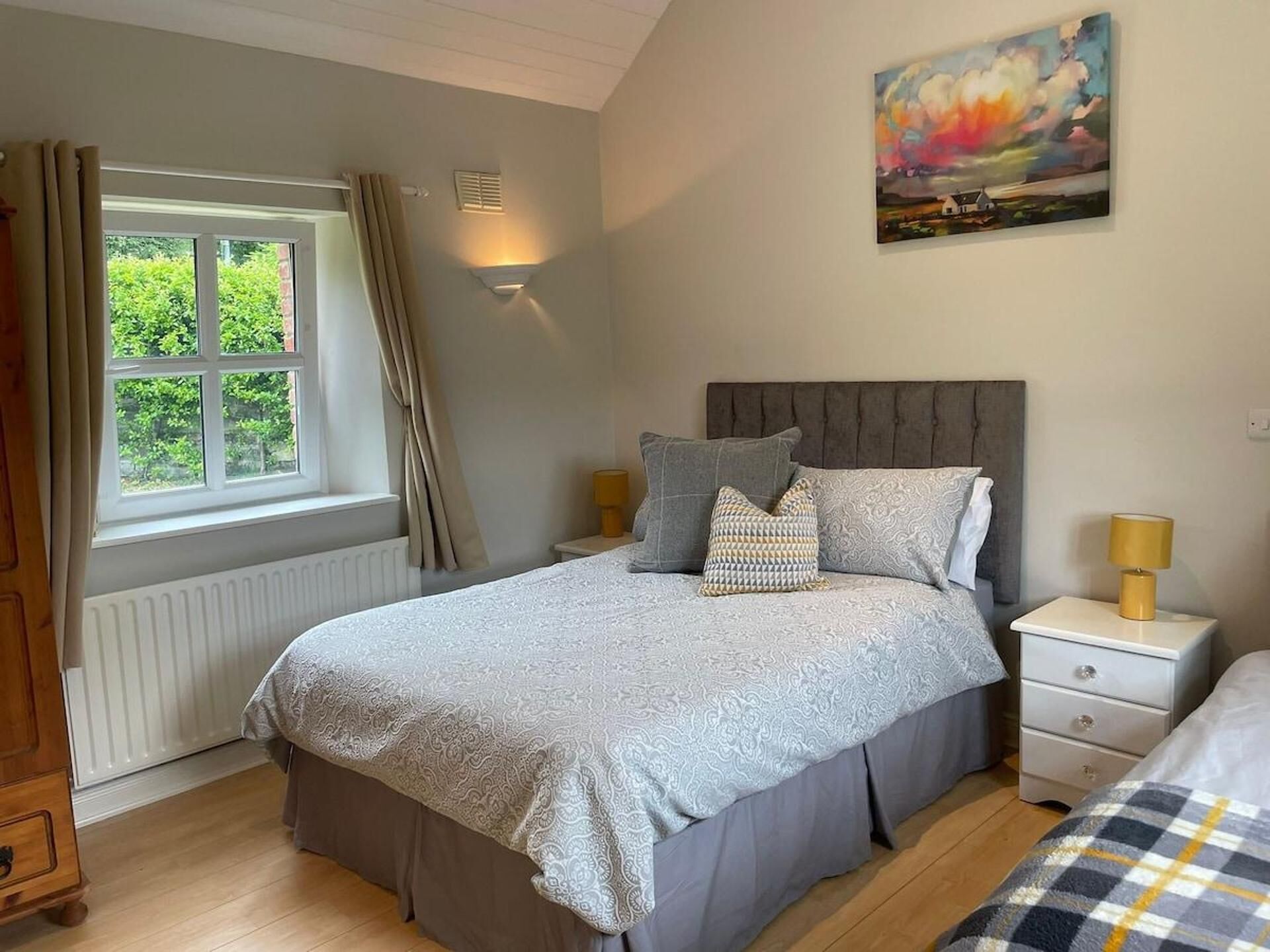 Cottage | 2 bedrooms, iron/ironing board, free WiFi, bed sheets