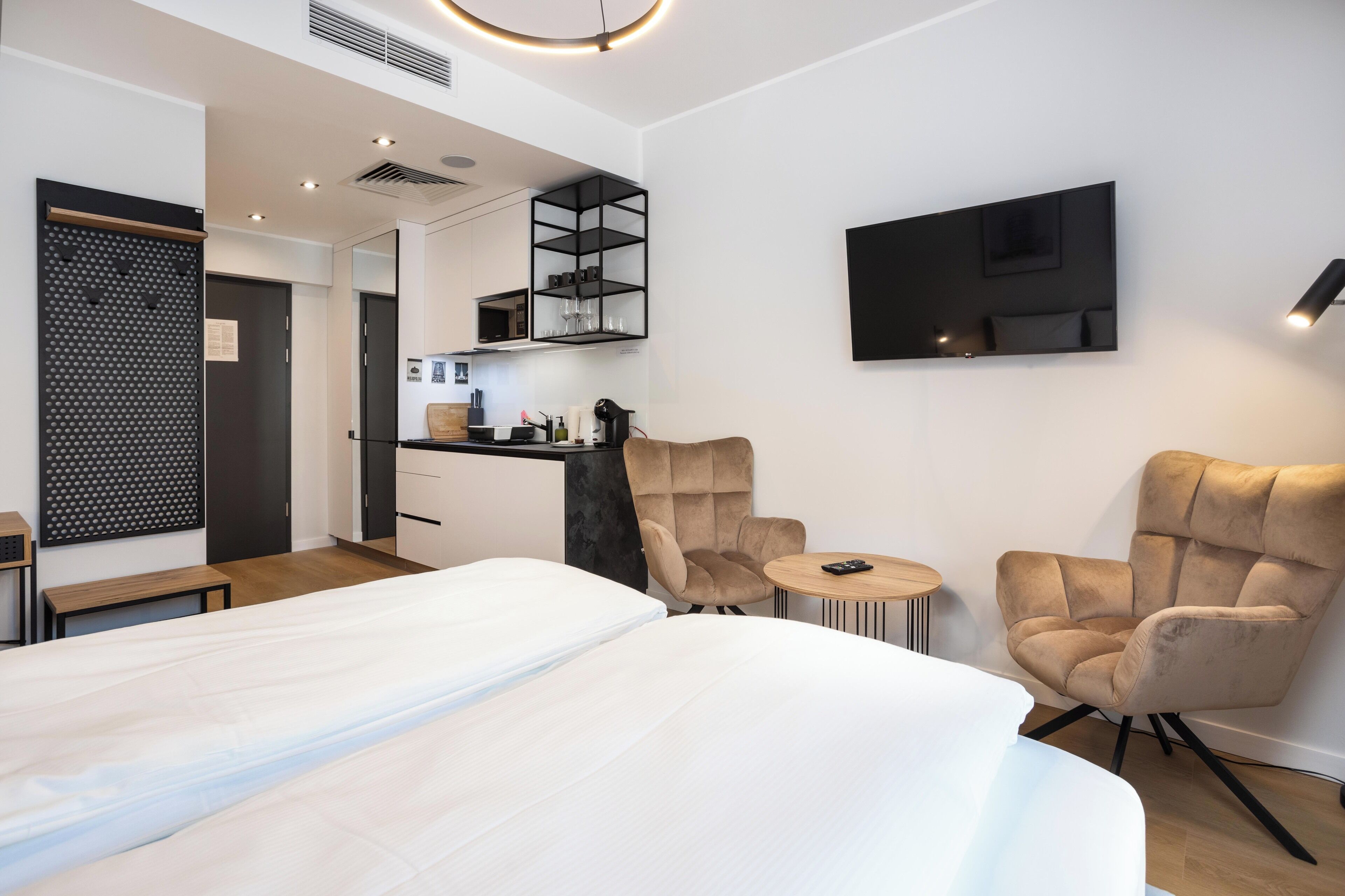 Fer et planche à repasser, Wi-Fi gratuit, draps fournis