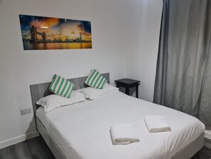 1 bedroom, iron/ironing board, free WiFi