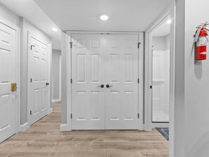 Interior - 3BR 1.5BA Apt in So. Burlington (South Burlington)