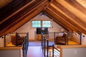 Interior - A private wooded retreat with modern amenities, close to town and pet friendly! (Mapleton)