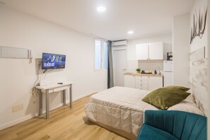 Bügeleisen/Bügelbrett, kostenloses WLAN, Bettwäsche