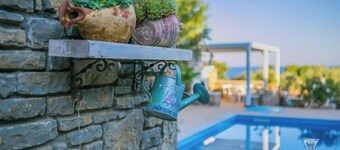 Stone house - private swimming pool