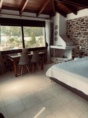 1 bedroom, iron/ironing board, WiFi