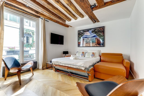 1 habitación, tabla de planchar con plancha, wifi y ropa de cama 