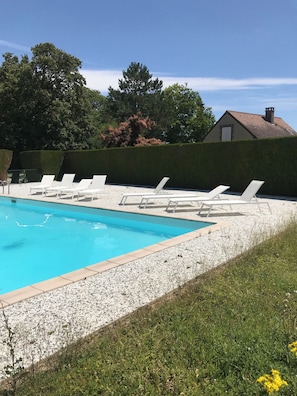 Outdoor pool, a heated pool