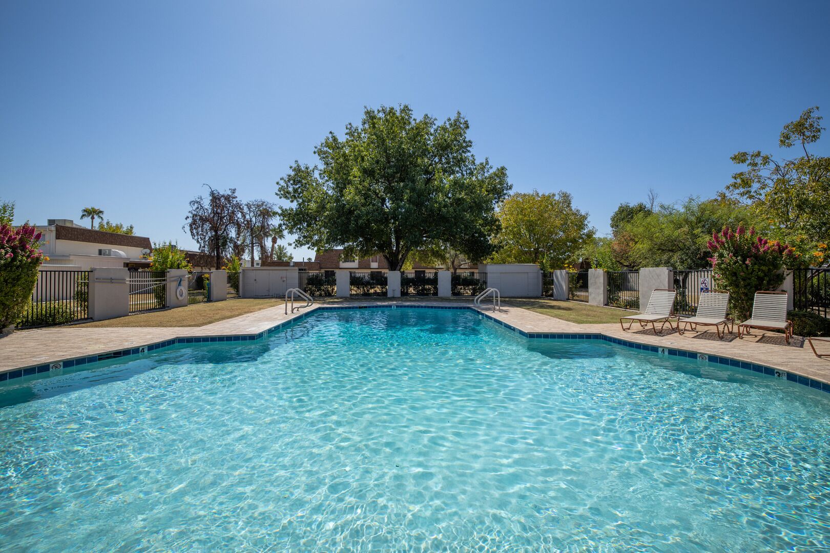 A Cozy Old Town Space, the Perfect Scottsdale Base