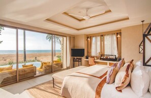 Iron/ironing board, Internet, bed sheets