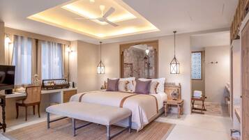 2 bedrooms, iron/ironing board, internet, bed sheets