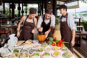 Outdoor dining - The Vijitt Resort - Deluxe Villa (Rawai)
