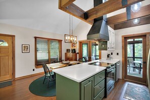 Fridge, microwave, oven, stovetop - Secluded 4 bedroom cabin surrounded by a nature preserve, lakes, and trails!! (Cleveland)