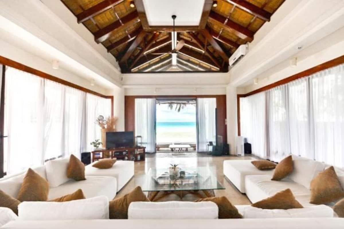 Bàn ủi/dụng cụ ủi quần áo, nôi/giường cho trẻ sơ sinh