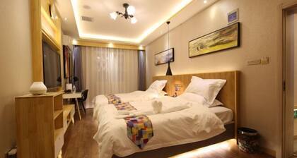Xinzheng Venice Fashion Hotel (Xinhua Road Zhonghua Road)