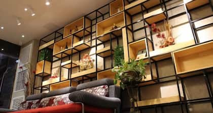 Xinzheng Venice Fashion Hotel (Xinhua Road Zhonghua Road)