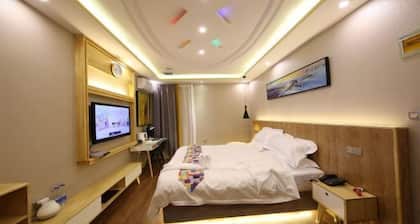 Xinzheng Venice Fashion Hotel (Xinhua Road Zhonghua Road)