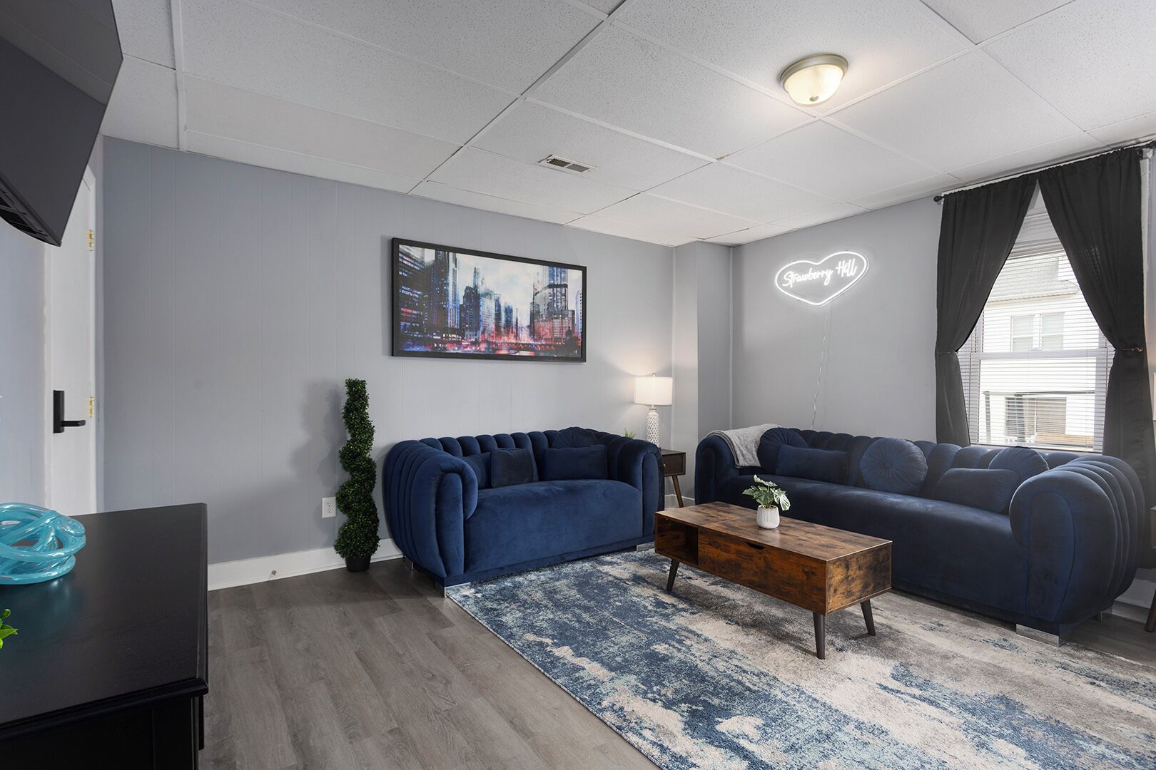 Cozy, 5 min to downtown, TMobile Center, PNL, Crossroads. close to everything!
