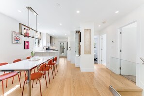 Interior - Mid Century Retro 4 Bedroom Home in Central Vancouver (Vancouver)