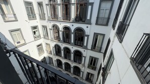 Property grounds - Pessina 90 Rooms - Three Bedroom Apartment, Sleeps 6 (Naples)