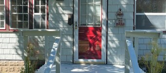 Beautifully furnished 3-bedroom home located half a mile from Hillsdale College 