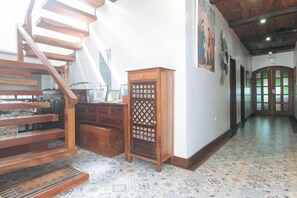 Interior - RedDoorz @ Casa Rafaelle Transient Ilocos Sur (San Vicente)