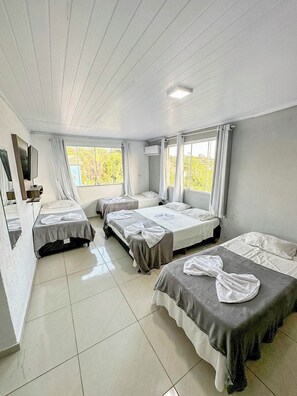 Family Room | Free WiFi - Pousada Novo Horizonte (Búzios)