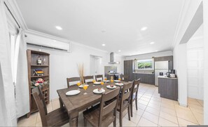 4 bedrooms - Renovated Privatepool Outdoordining Location (Noord)