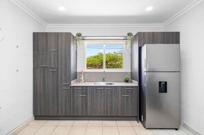 4 bedrooms - Renovated Privatepool Outdoordining Location (Noord)