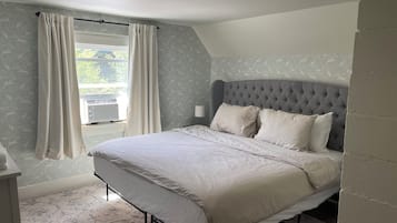 4 bedrooms, iron/ironing board, WiFi, bed sheets