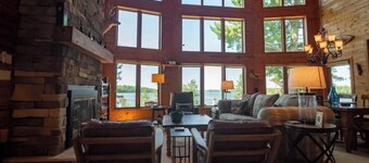 Island Retreat Sioux Narrows Ontario Canada - Amazing fishing area
