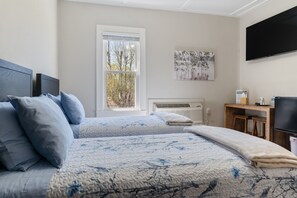 1 sovrum, skrivbord, strykjärn/strykbräda och gratis wi-fi