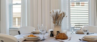 Historic Boutique Inn, The Byrum Room 2A, Downtown Tellico Plains