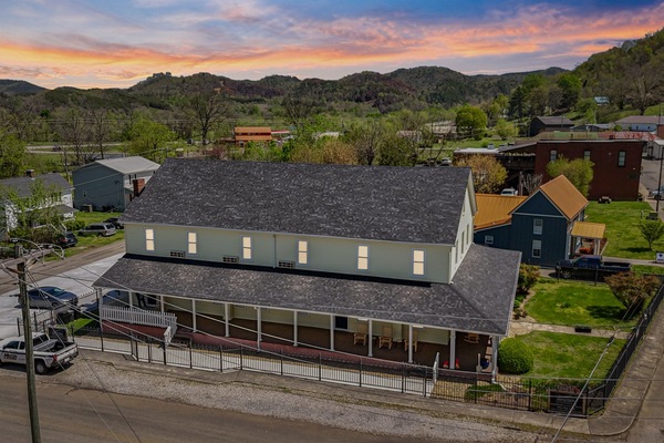 The Tellico Plains Inn