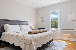 1 chambre, bureau, fer et planche à repasser, accès au Wi-Fi (inclus)